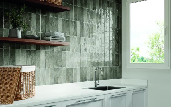 Highland Lake Olive Room Scene